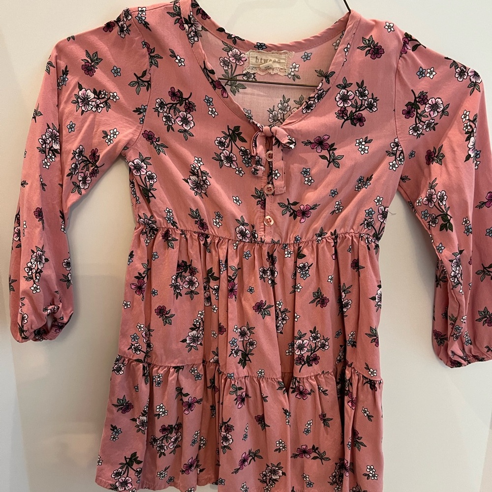 Girls btween Pink Floral Top with Button Detail - size 6